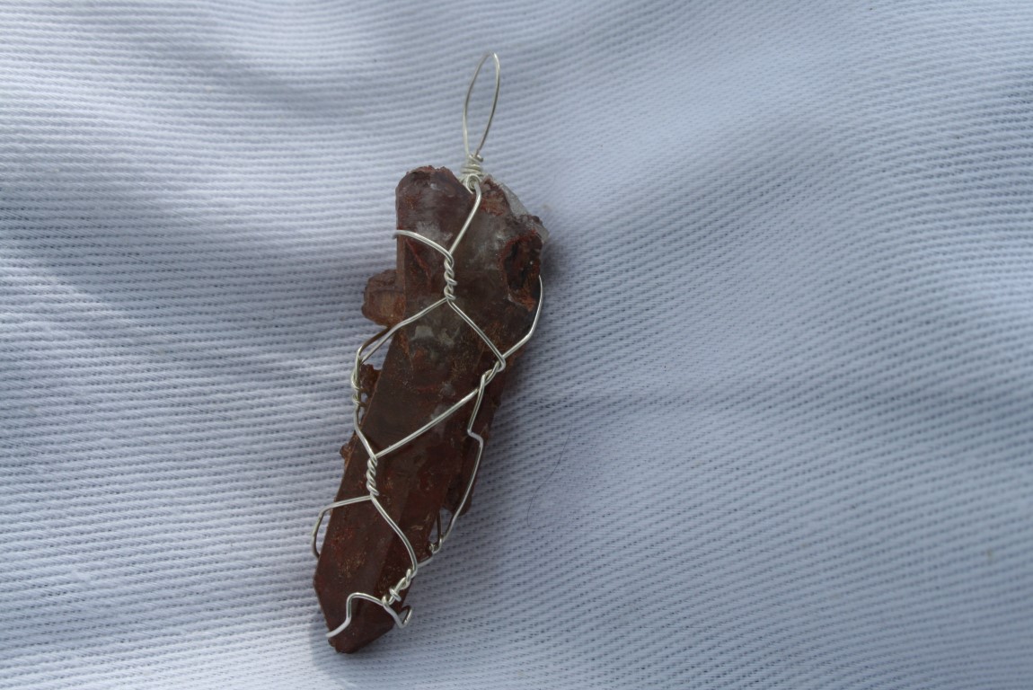 Red Moroccan Colored Quartz 4701